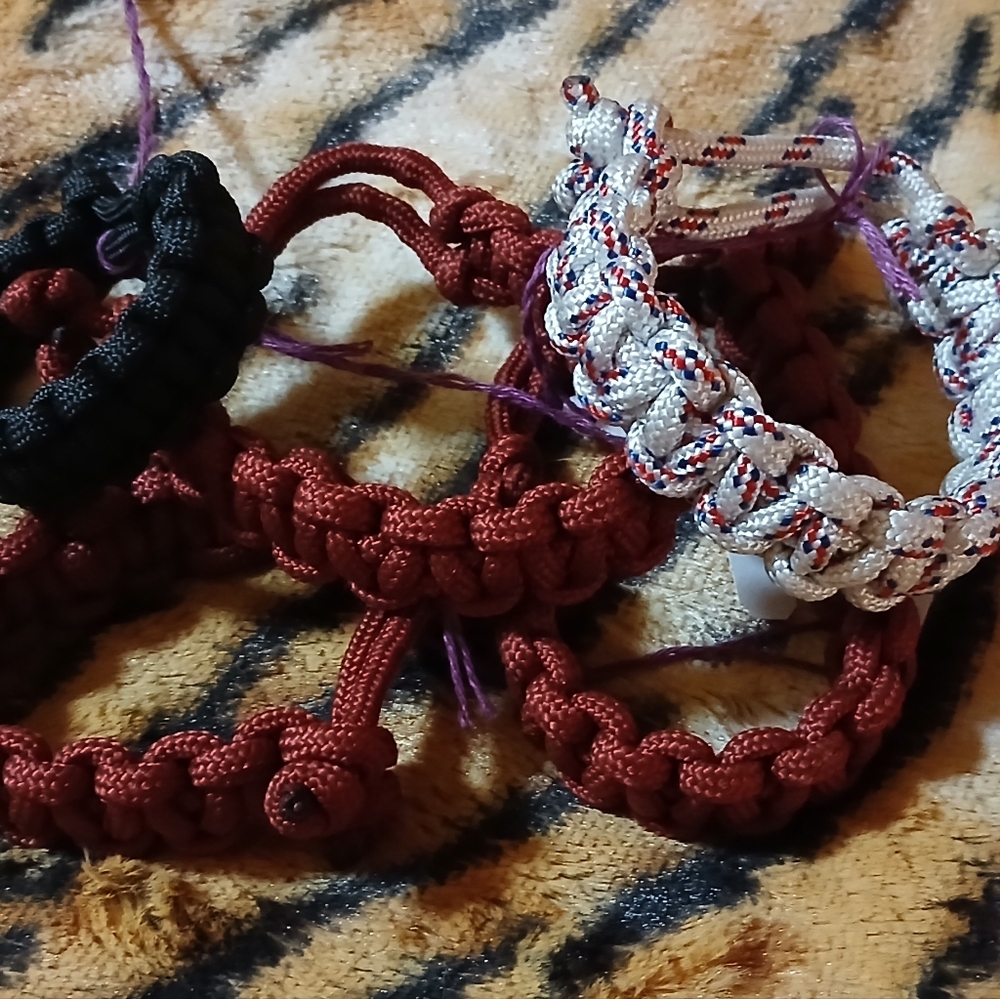 Paracord bracelets lot of 5